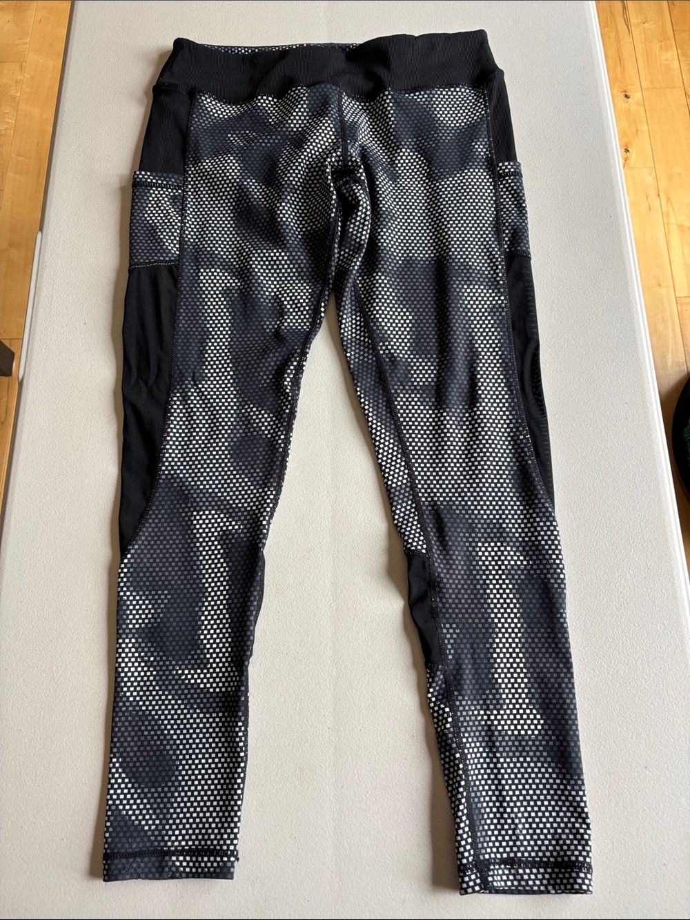 lululemon Black & White Dot-Print Leggings